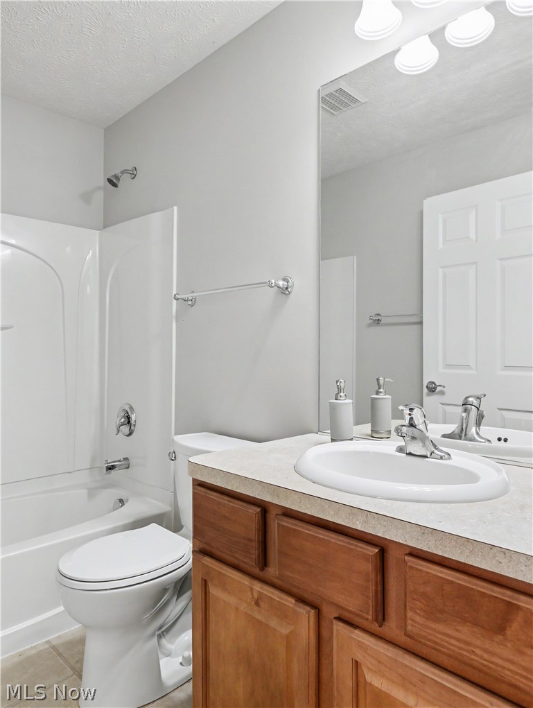 997 Croghan Way Copley OH 44321