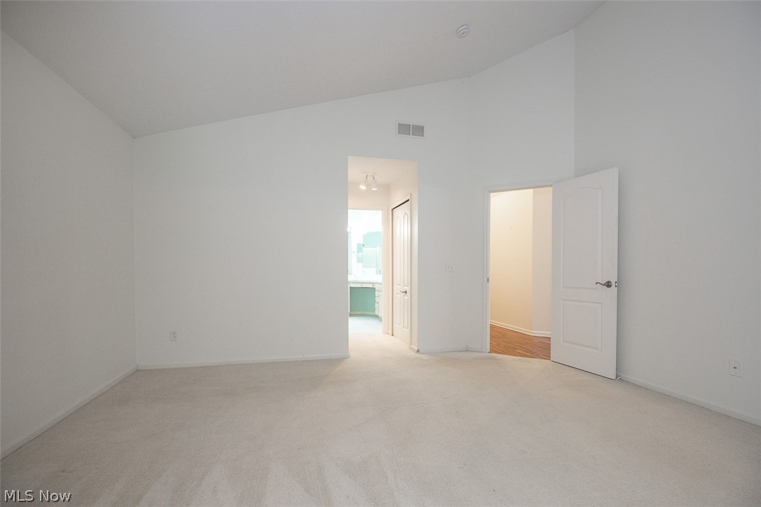 390 Vista Lane Aurora OH 44202