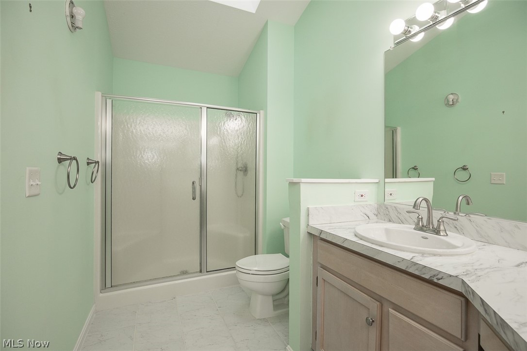 390 Vista Lane Aurora OH 44202