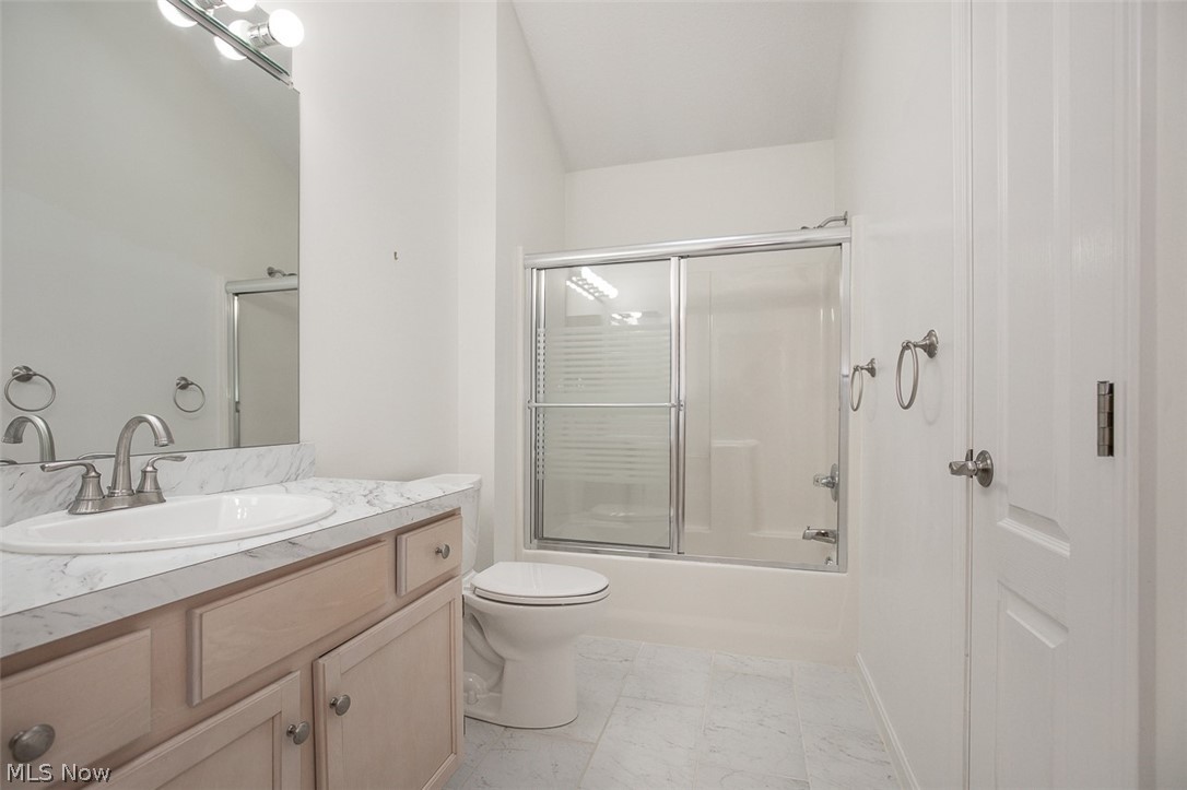 390 Vista Lane Aurora OH 44202