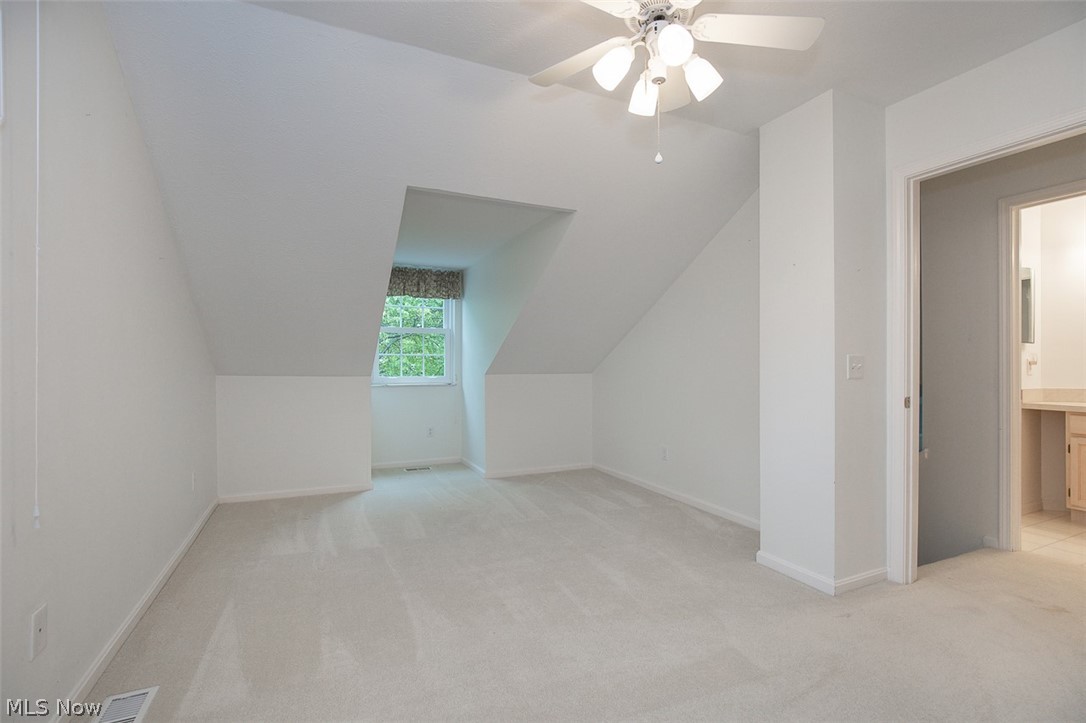 390 Vista Lane Aurora OH 44202