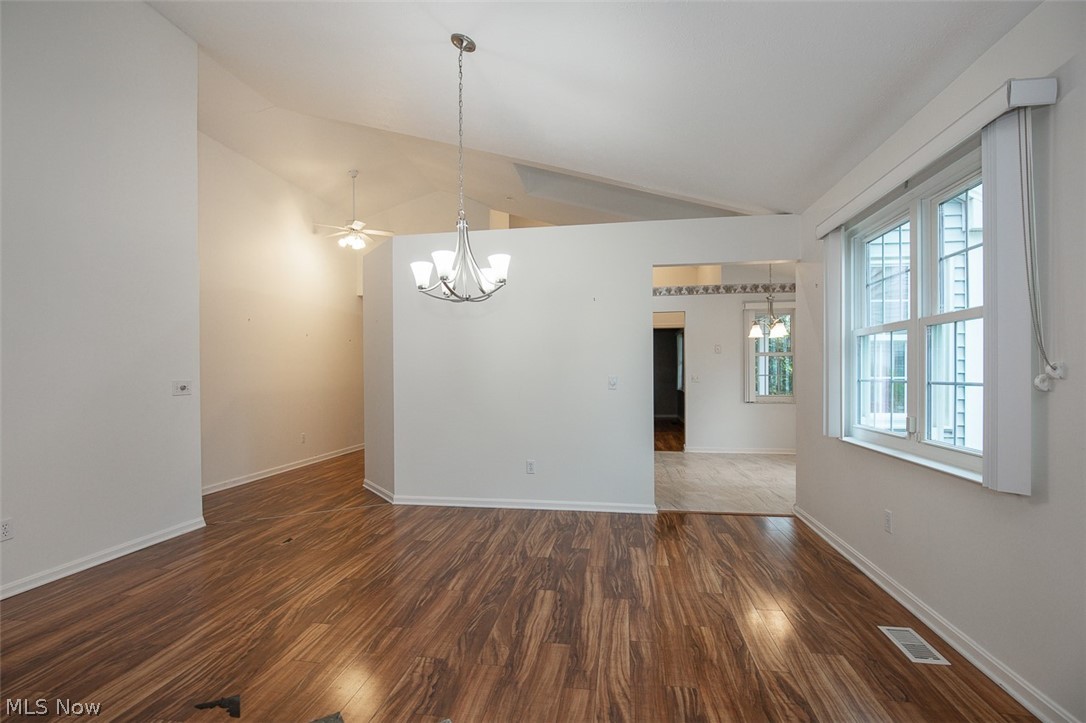 390 Vista Lane Aurora OH 44202