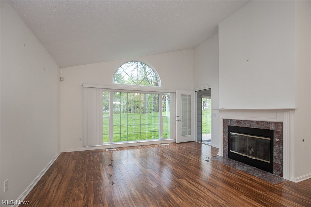 390 Vista Lane Aurora OH 44202