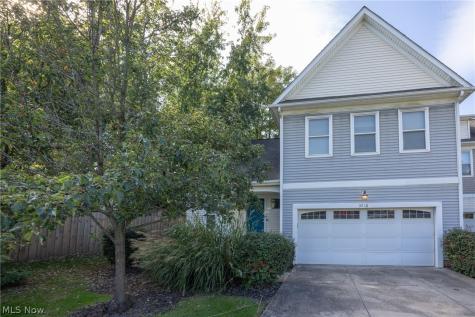 3718 Minster Court Cleveland OH 44105