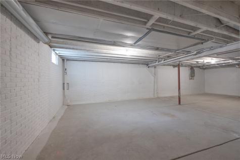 3718 Minster Court Cleveland OH 44105