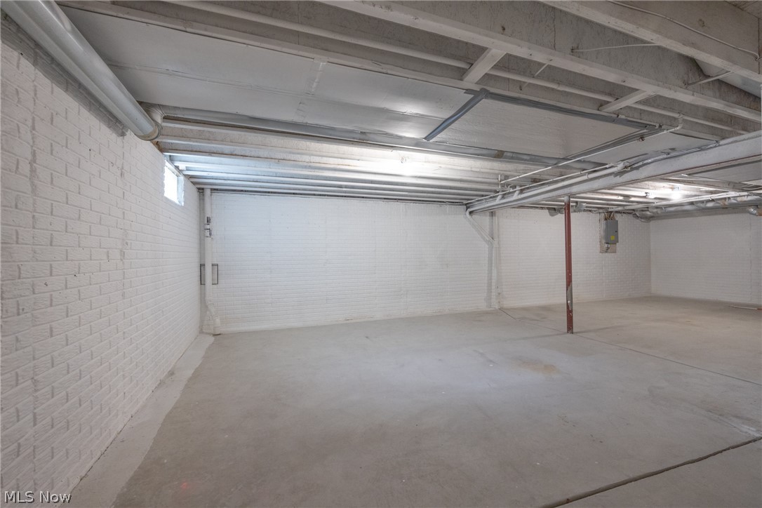 3718 Minster Court Cleveland OH 44105