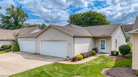 2469 Waterford Pointe Drive Kent OH 44240