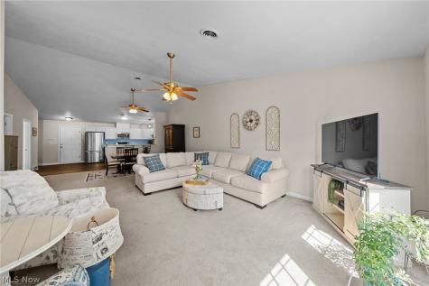 2469 Waterford Pointe Drive Kent OH 44240