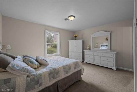2469 Waterford Pointe Drive Kent OH 44240