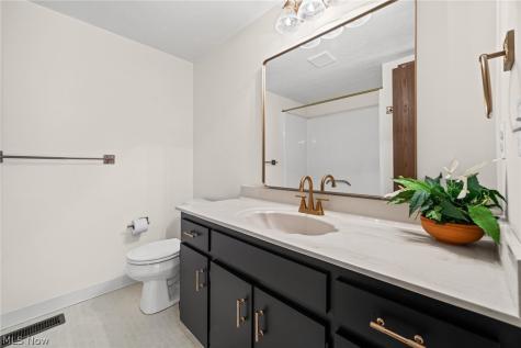 132 Kimrose Lane Broadview Heights OH 44147