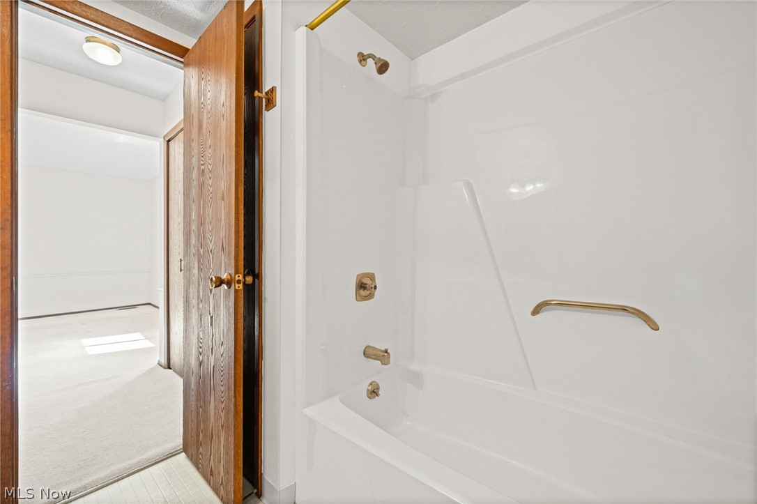 132 Kimrose Lane Broadview Heights OH 44147
