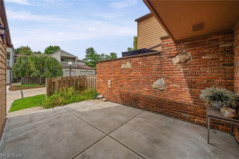 132 Kimrose Lane Broadview Heights OH 44147