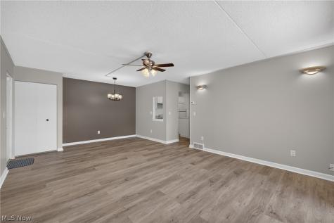 9956 Johnnycake Ridge Road Painesville OH 44077