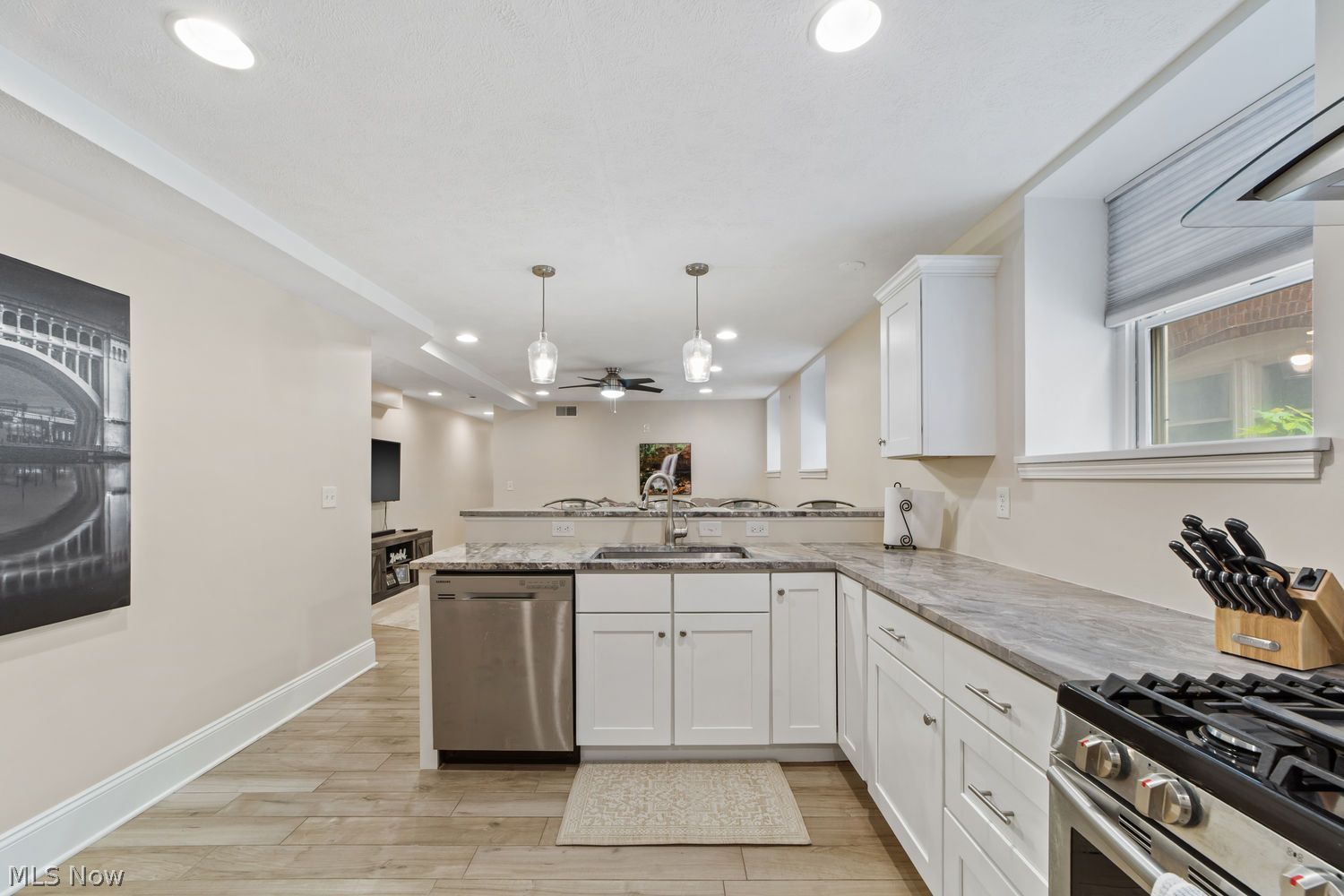 12966 Clifton Boulevard Lakewood OH 44107