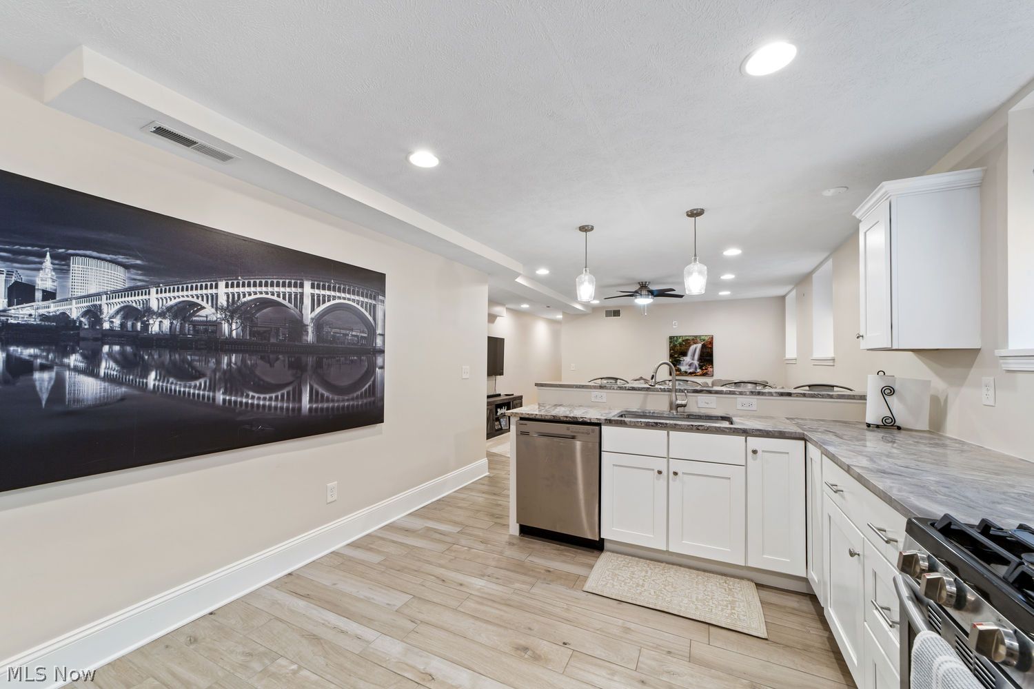 12966 Clifton Boulevard Lakewood OH 44107