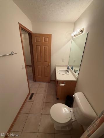 1437 Waters Edge Drive Akron OH 44313