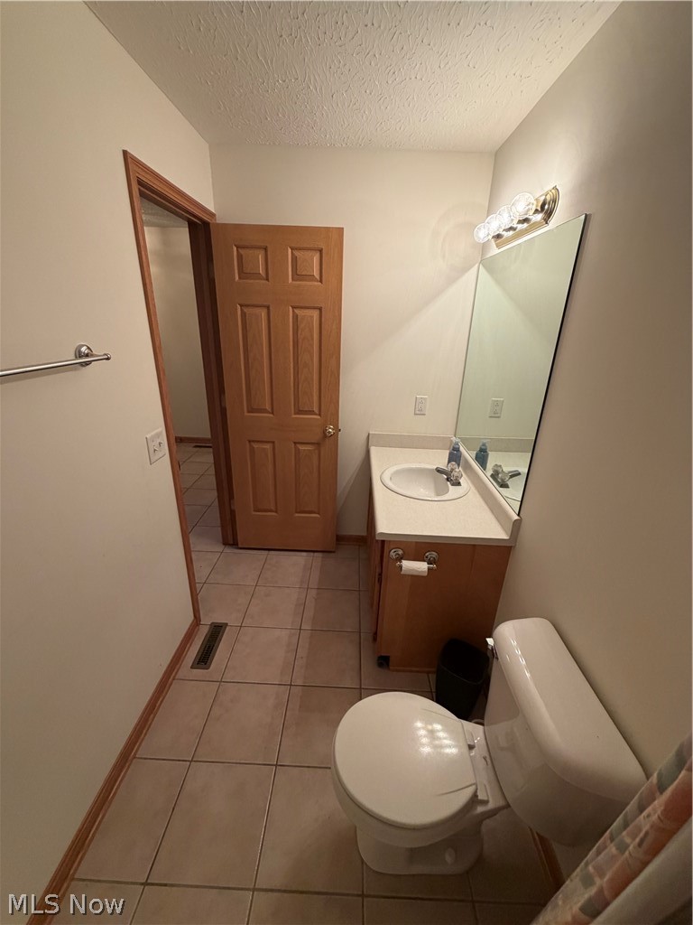 1437 Waters Edge Drive Akron OH 44313