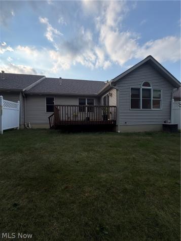 1437 Waters Edge Drive Akron OH 44313