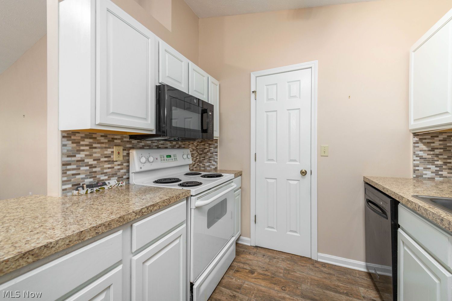 2716 Shakespeare Lane Avon OH 44011
