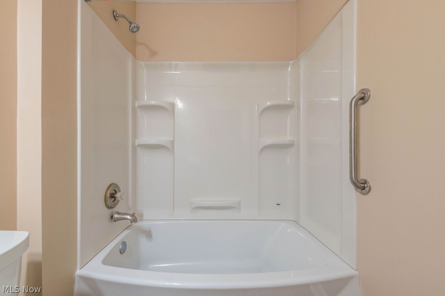 2716 Shakespeare Lane Avon OH 44011