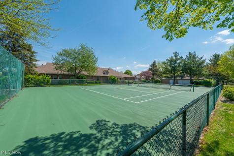 2716 Shakespeare Lane Avon OH 44011