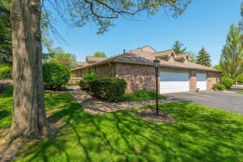 2716 Shakespeare Lane Avon OH 44011
