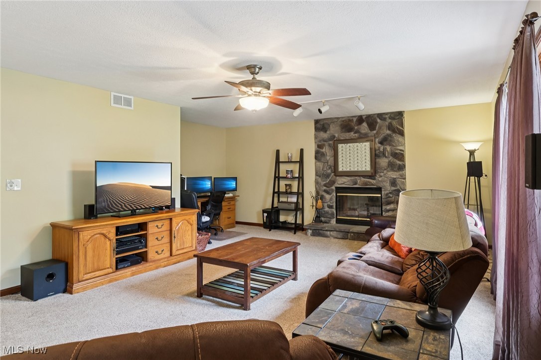 43 Picadilly Court Kent OH 44240