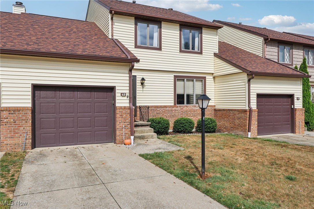 43 Picadilly Court Kent OH 44240