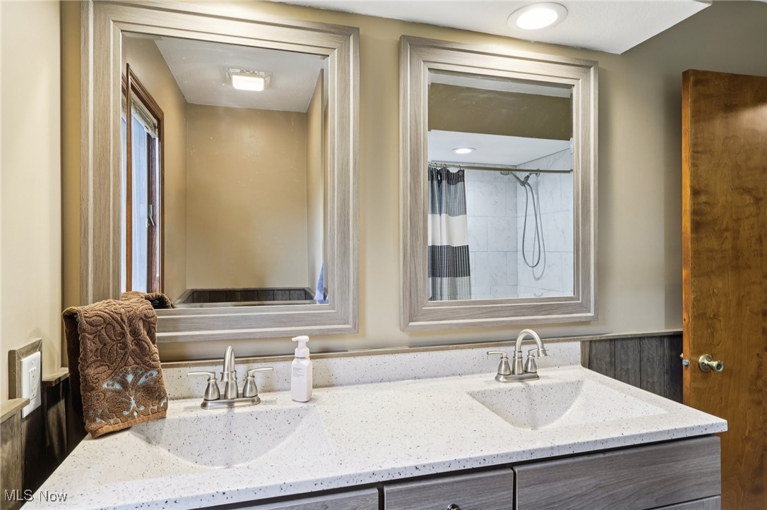 43 Picadilly Court Kent OH 44240