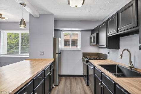 12029 Clifton Boulevard Lakewood OH 44107