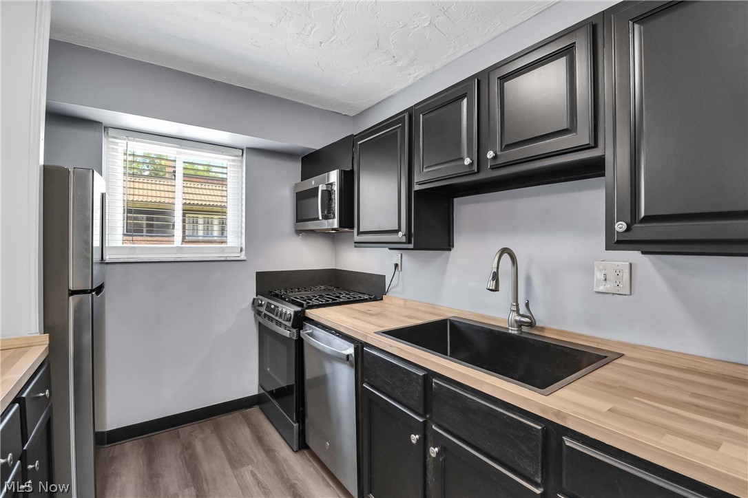 12029 Clifton Boulevard Lakewood OH 44107