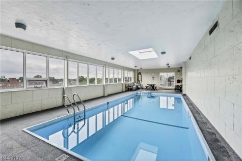 12029 Clifton Boulevard Lakewood OH 44107