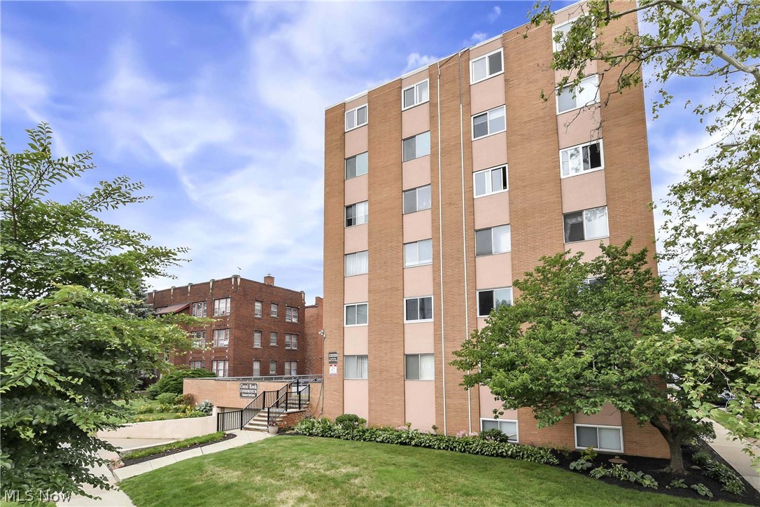 12029 Clifton Boulevard Lakewood OH 44107