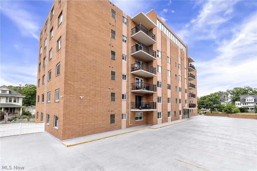 12029 Clifton Boulevard Lakewood OH 44107