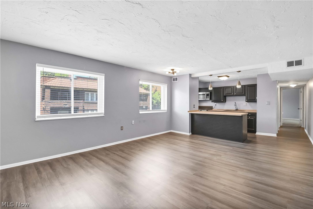 12029 Clifton Boulevard Lakewood OH 44107