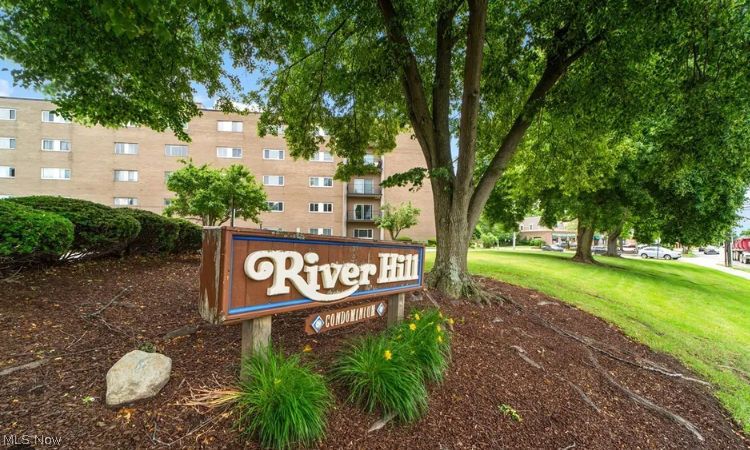 Rocky River OH, 20333 Detroit Road, Unit 502A