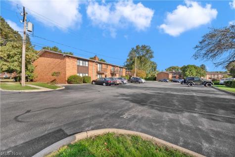 23839 David Drive North Olmsted OH 44070
