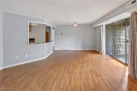 9610 Cove Drive North Royalton OH 44133