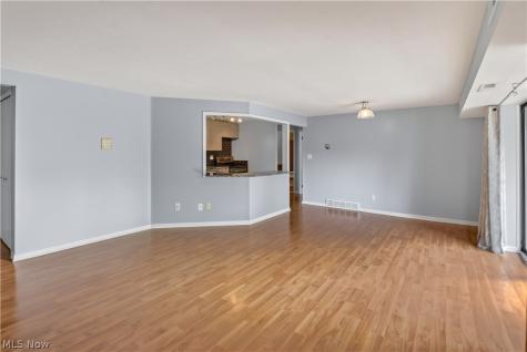 9610 Cove Drive North Royalton OH 44133