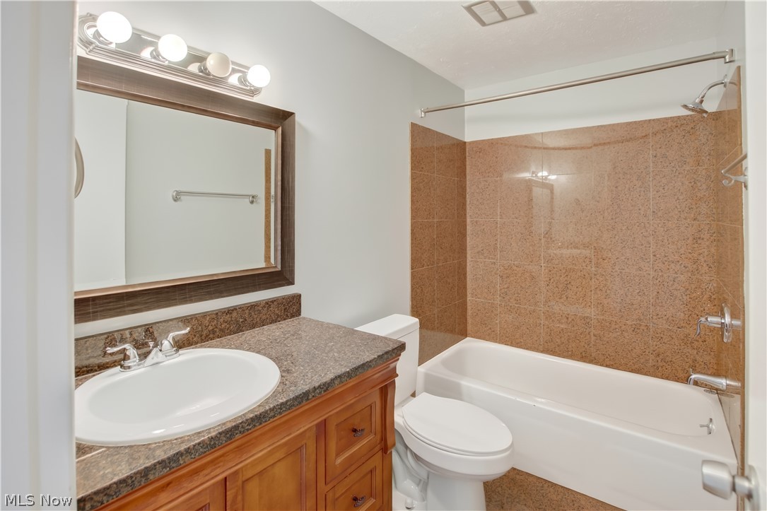 9610 Cove Drive North Royalton OH 44133