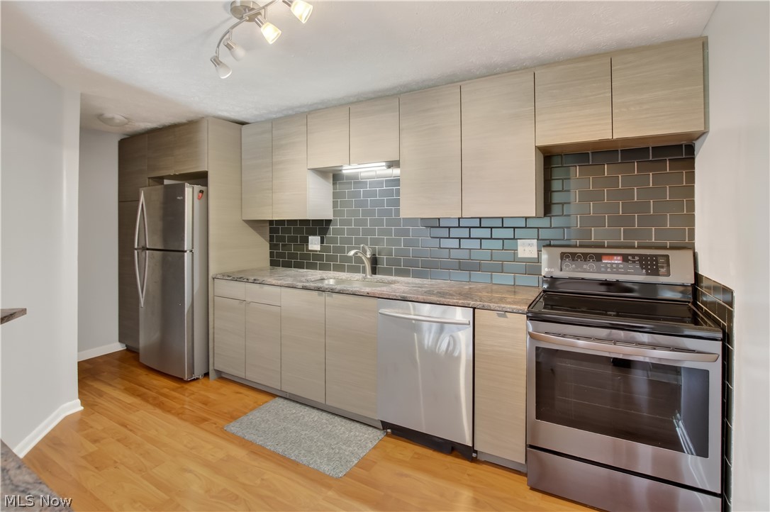 9610 Cove Drive North Royalton OH 44133
