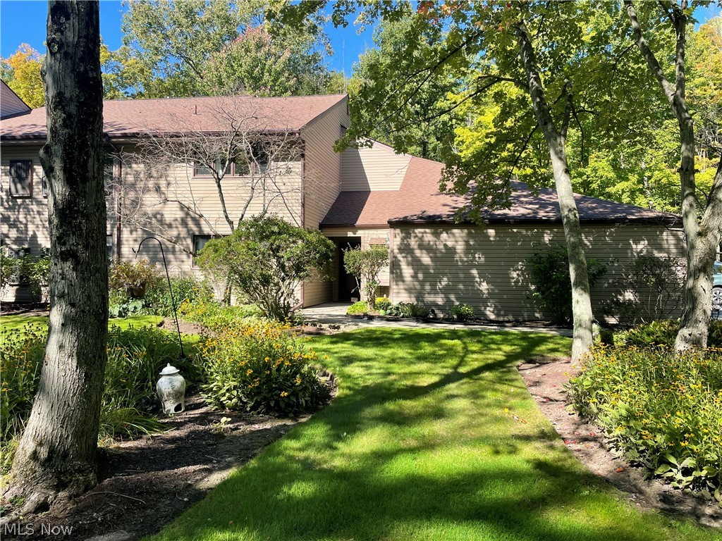 16575 Wren Road Chagrin Falls OH 44023