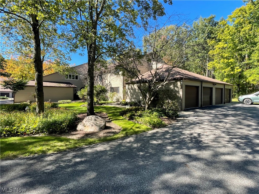 16575 Wren Road Chagrin Falls OH 44023