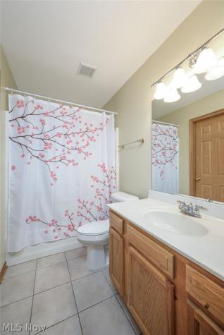 1432 Waters Edge Drive Akron OH 44313