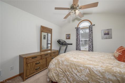 1432 Waters Edge Drive Akron OH 44313
