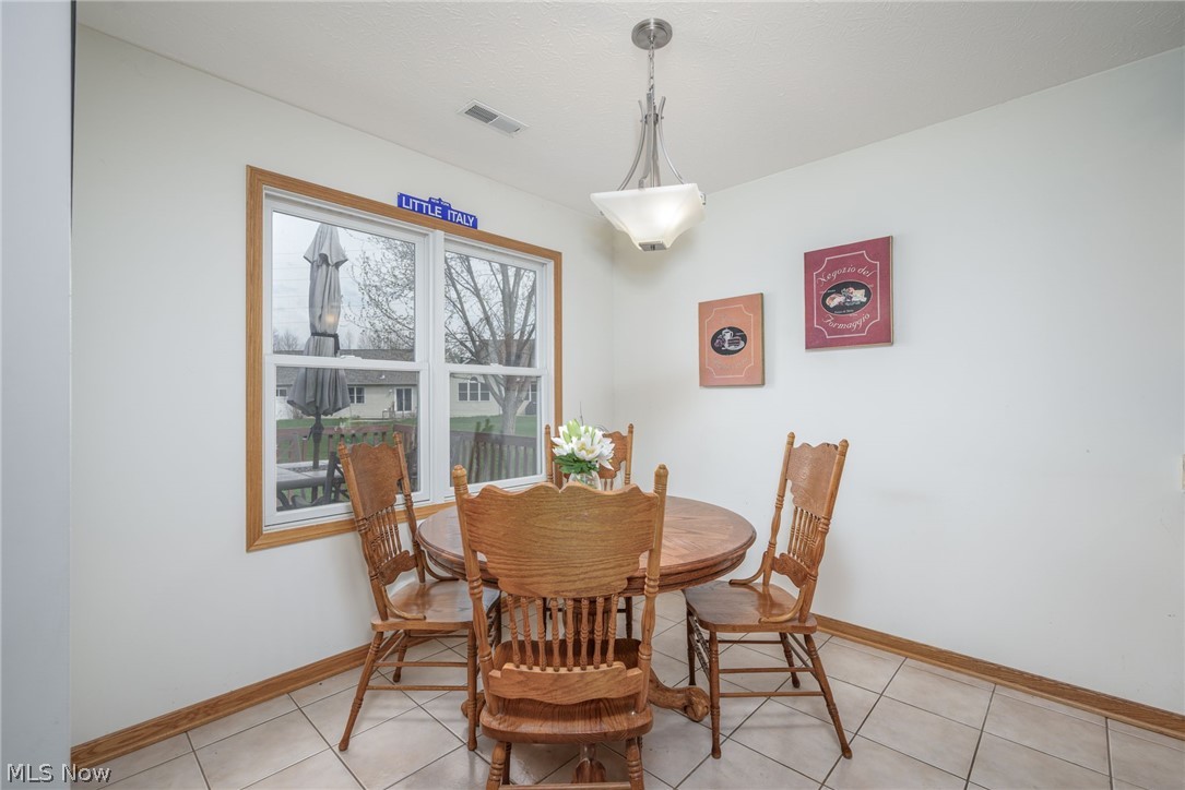 1432 Waters Edge Drive Akron OH 44313