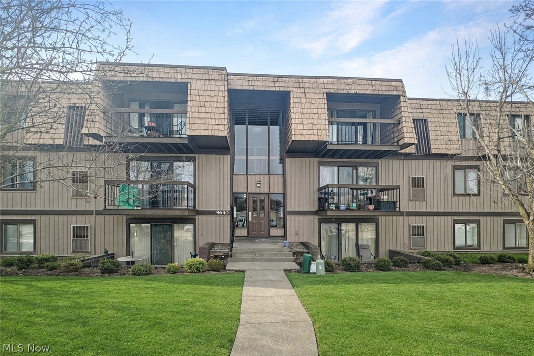 9640 Cove Drive North Royalton OH 44133