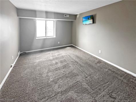 9640 Cove Drive North Royalton OH 44133