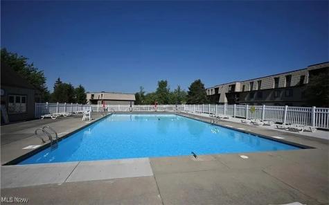 9640 Cove Drive North Royalton OH 44133