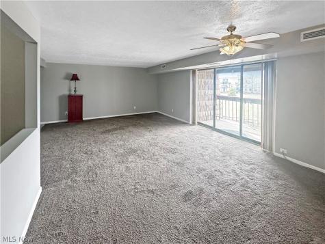 9640 Cove Drive North Royalton OH 44133
